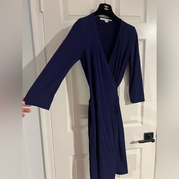 DVf Diane Von Furstenberg Julian Two Wrap Dress Midnight Blue US Size 6 EUC - Picture 8 of 15